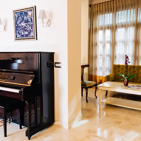 Hotell Sar'otel Boutique Tirana