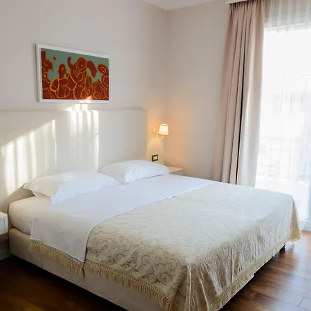 Hotel Sar'otel Boutique Tirana