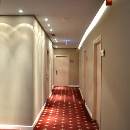 Sar'otel Boutique Hotel 4*