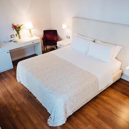 Hotell Sar'otel Boutique Tirana