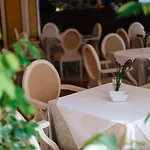 Sar'otel Boutique Hotel